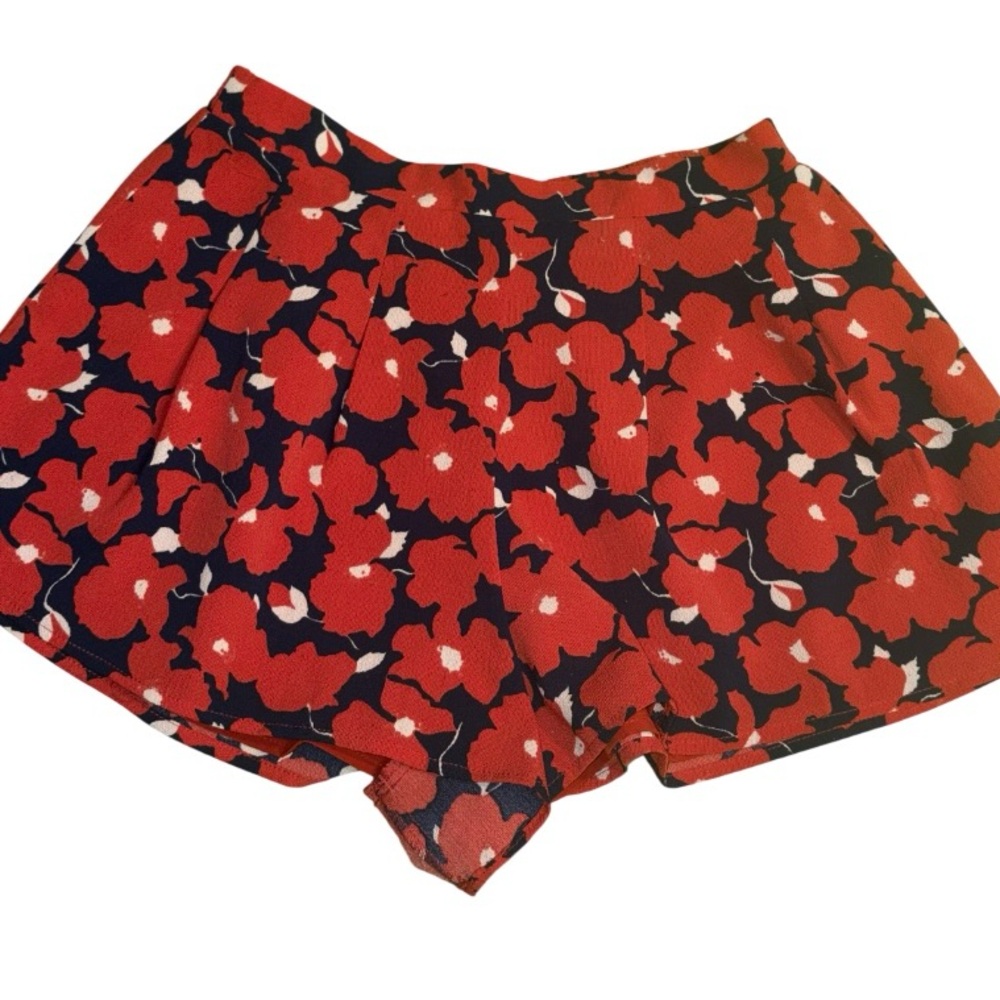 high-waisted floral print shorts large-scale red poppy flared silhouette small - Picture 2 of 9